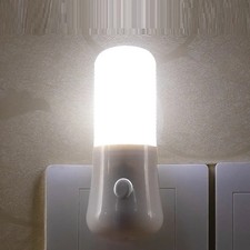 PLUG IN LOW ENERGY AUTOMATIC LED BABY NIGHT LIGHT DUSK TO DAWN SENSOR
