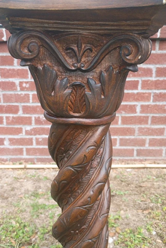 Pedestal de exposição coríntia francesa/suporte de planta ou pilar/coluna em carvalho assinado  - Imagem 3 de 4