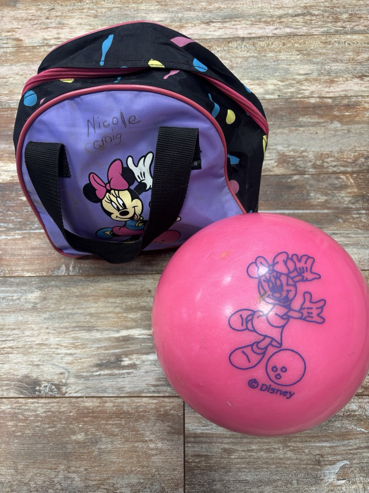 1980s Brunswick Minnie Mouse Kids 7lb Bowling Ball With Bag 