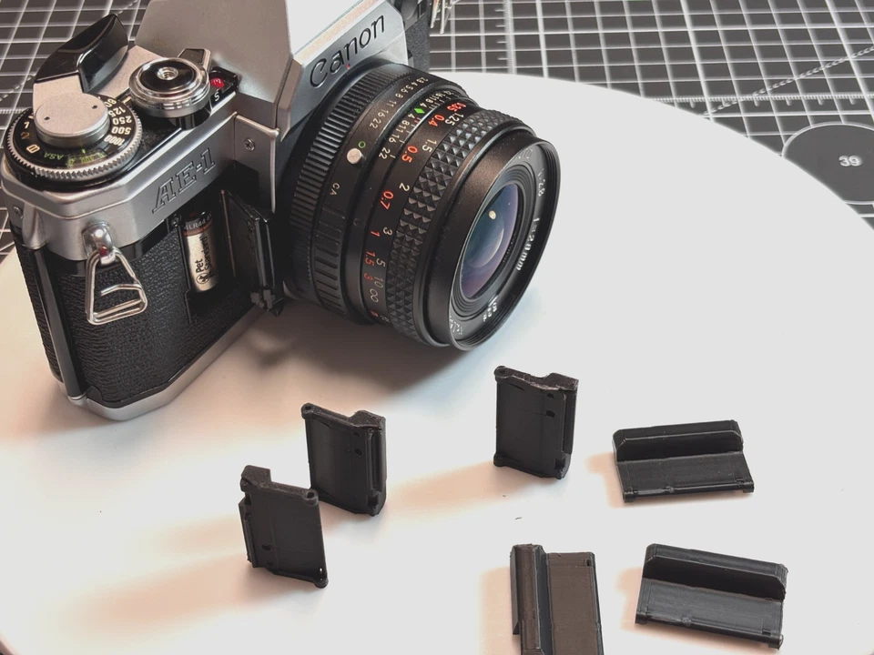 Generic Canon AE-1, AE-1 Program & A-1 Battery Door  - New [TESTED for Fit] Foto 3 de 4