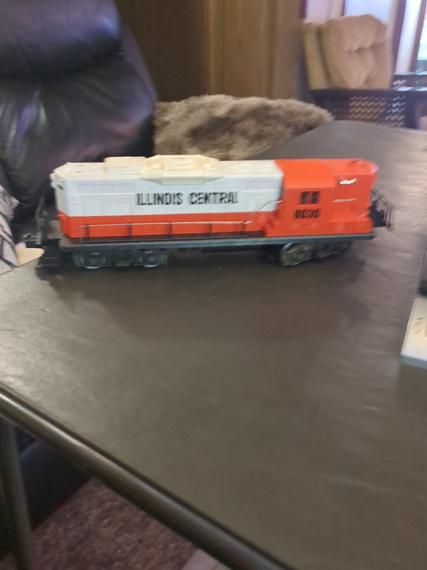 Lionel Illinois Central 8030 O Gauge Diesel Locomotive Orange/White Untested 