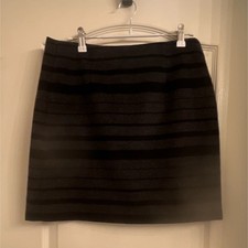 Banana Republic Charcoal Black Striped Pencil Skirt Size 6 Lined Zip