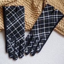 NWT Women's Plaid Gloves Text Touchscreen Black Yellow Gold Tartan Check Classic