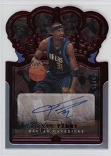 2021-22 Panini Crown Royale Crown Auto Red 47/49 Jason Terry #CA-JTY Auto 1m1j