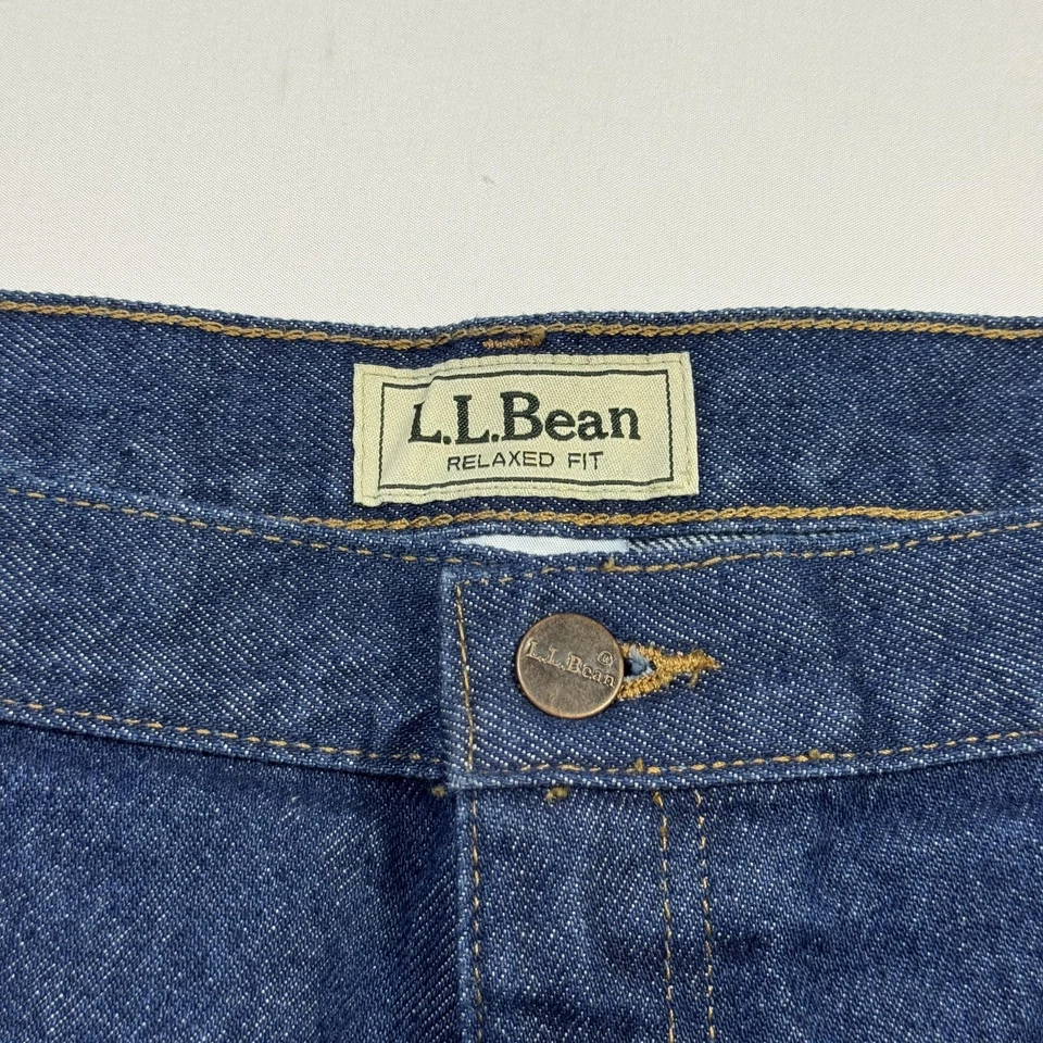 L.L.Bean Jeans Mens 46x30 Blue Denim Relaxed Fit 100% Cotton Zip Fly Classic - Image 4 of 4