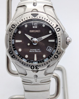 Seiko Kinetic Auto Relay Diver 5J22-0A50 20Bar Black Dial | New Capacitor & Box