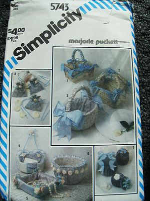 VINTAGE SEWING PATTERN STRING QUILTED DRESSER ACCESSORIES BASKETS SACHET BAG 