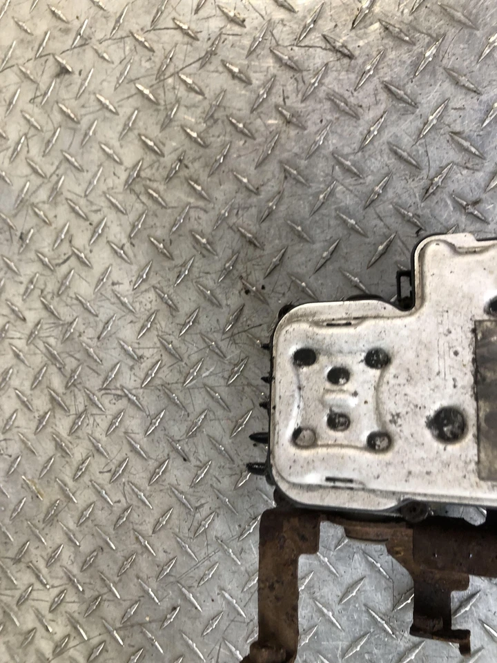 Chevrolet Silverado Sierra 2006 2007 conjunto de bomba ABS probado OEM 06 07 Foto 3 de 4