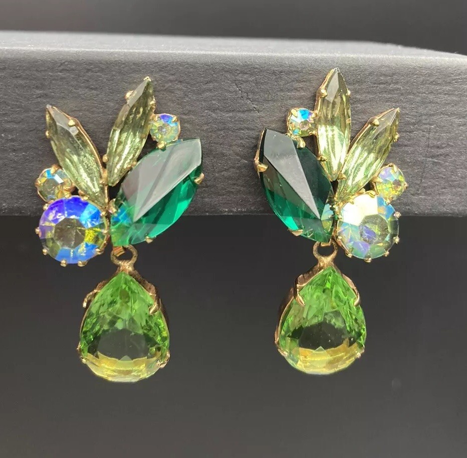 Hattie Carnegie Unsigned Clip Earrings VTG Inverted Rhinestone Green AB W  Dangle
