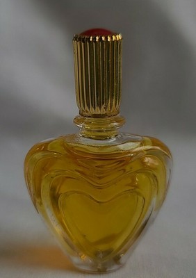 vintage escada perfume