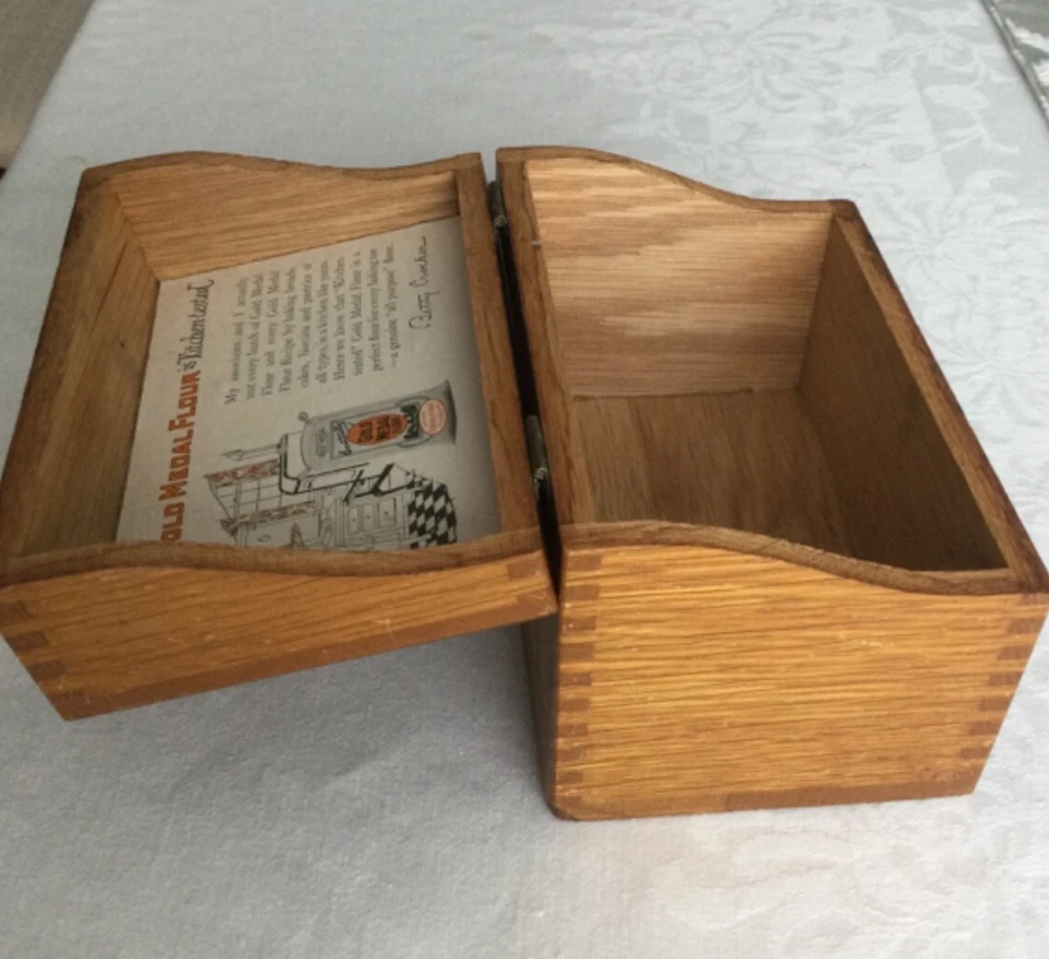 Caja de recetas de madera de harina medalla de oro vintage “recetas de servicio a domicilio” cola de milano DsVa Foto 3 de 4