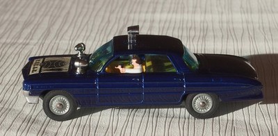 Oldsmobile Super 88  the Man from U.N.C.L.E Corgi 497  Mint    RAR