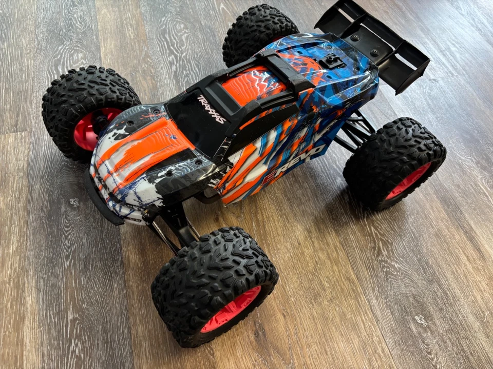 Traxxas E-Revo 2.0 VXL-6S TSM Brushless Monster Truck - Image 3 of 4