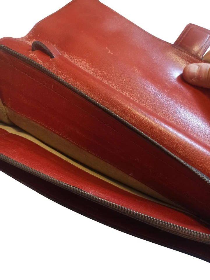 Petite sacoche en cuir vintage Ancienne, accessoire rétro d’occasion - Photo 4/4