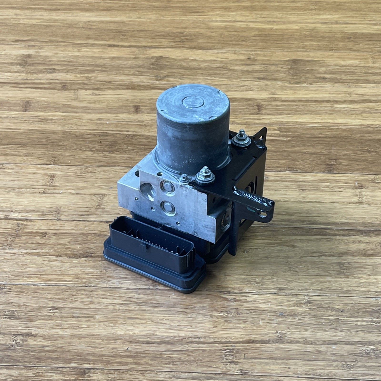 2018-2020 Ferrari Portofino F164 Anti-Lock ABS Brake Pump Module Assembly OEM