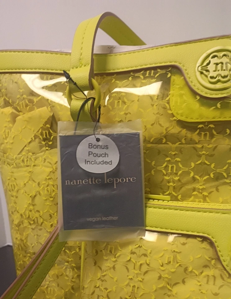 Cartera transparente Nanette Lepore transparente y verde lima con bolso de mano a juego Foto 2 de 4