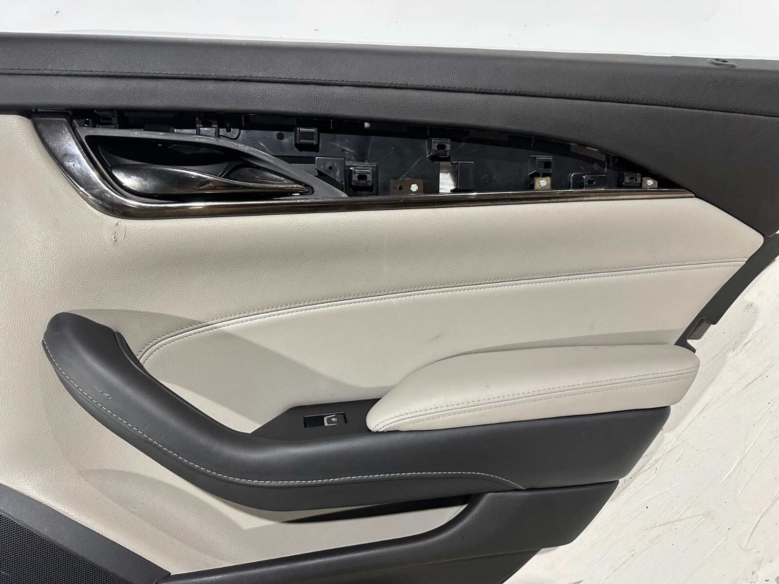 20142019 CADILLAC CTS REAR RIGHT PASSENGER SIDE DOOR TRIM PANEL GRAY