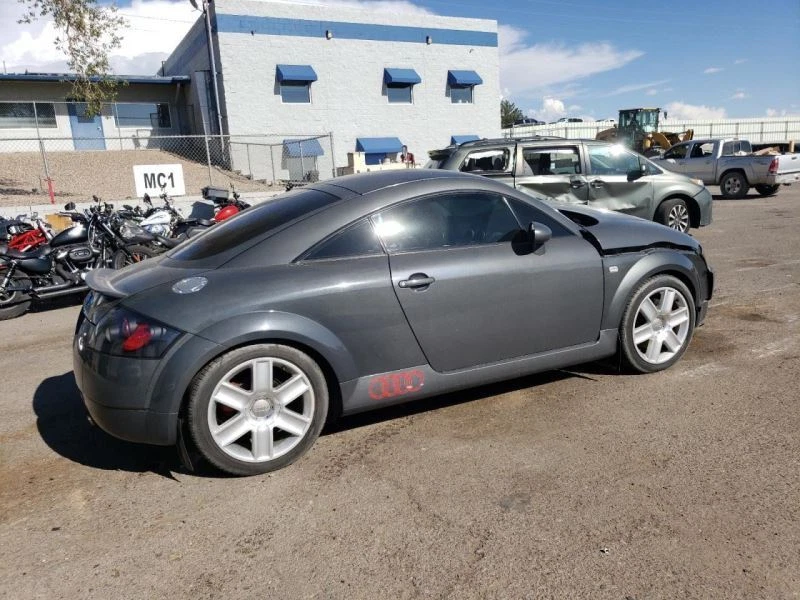 Luz trasera izquierda conductor AUDI TT 00-06 Foto 4 de 4