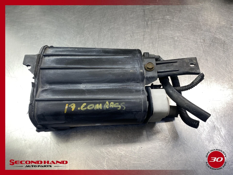 Jeep Compass 2012-2017 bote de emisiones de evaporador de vapor de combustible 05147062AC OEM Foto 4 de 4