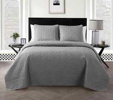 Vcny Home Caroline Embossed 3-Piece King Quilt Set, Gray