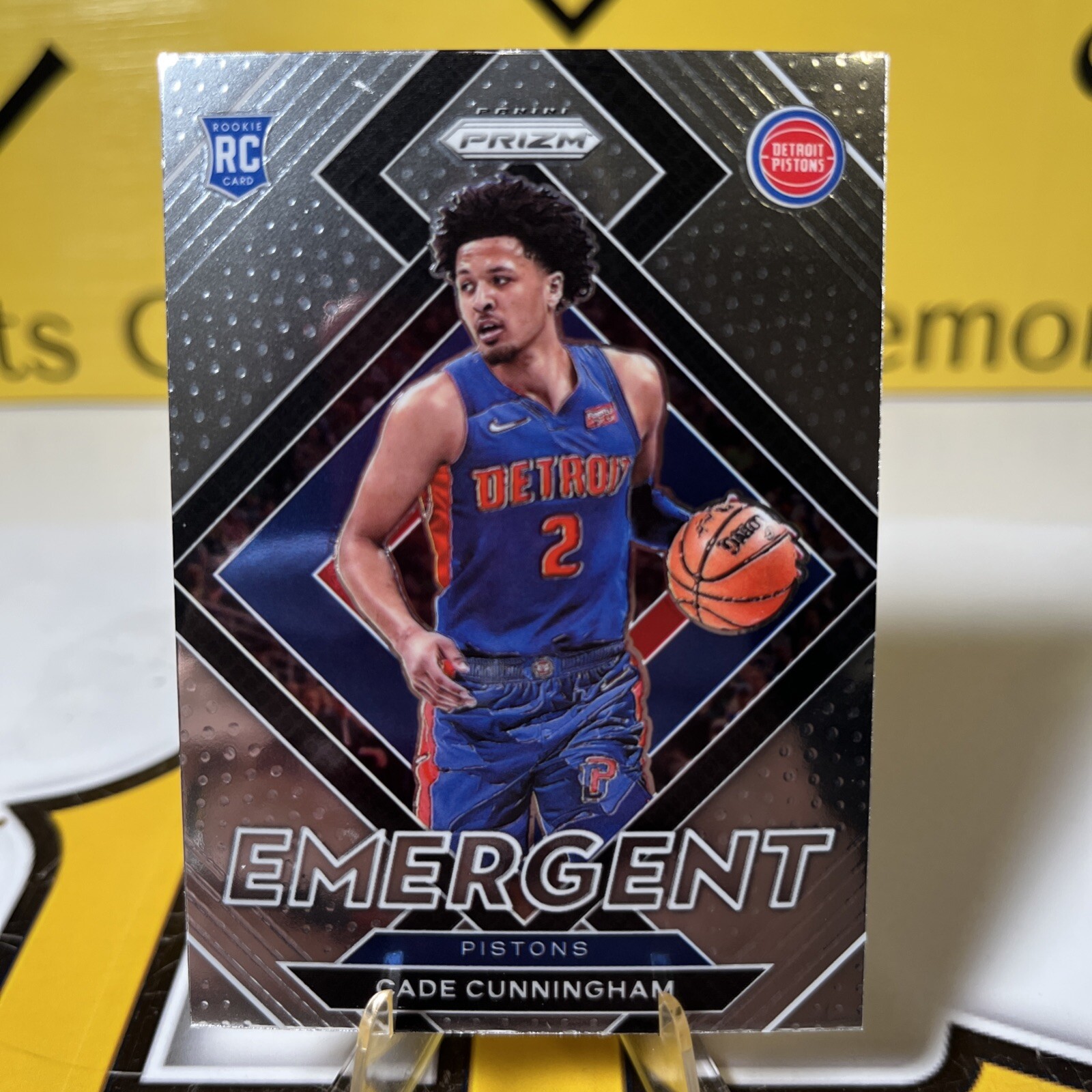2021-22 Panini Prizm - Emergent #22 Cade Cunningham (RC)