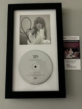 TAYLOR SWIFT SIGNED AUTOGRAPHED THE TORTURED POETS DEPARTMENT HEARTCD FRAMED JSA