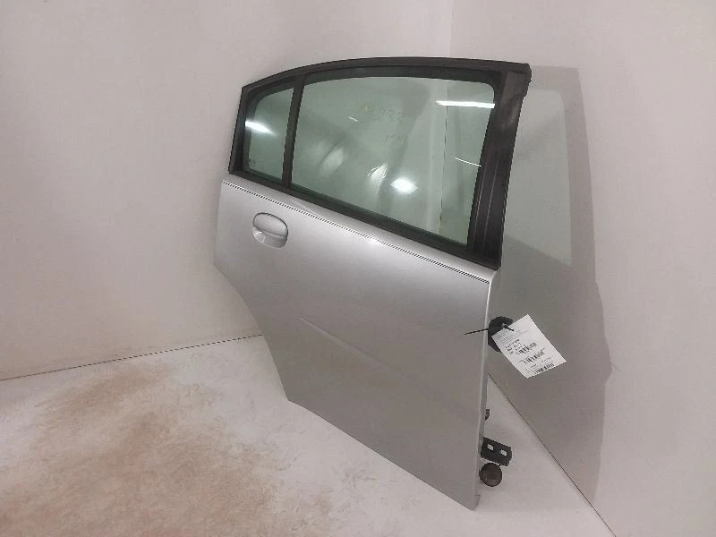 03-07 SATURN ION Passenger Rear RH Right Side Door Sedan 4 Door Manual Silver Foto 3 de 4