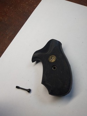Armscor RIA Model 206 Revolver Parts -pachmayr Grips Handles And  Screw  #26-325