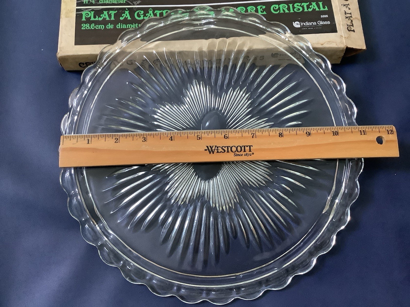 VINTAGE 60's INDIANA GLASS #3355 FLOWER SUNBURST CRYSTAL CAKE PLATE