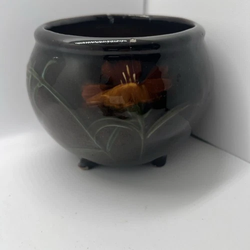McCoy Loy Nel Art jardiniere floral footed pottery 1900's