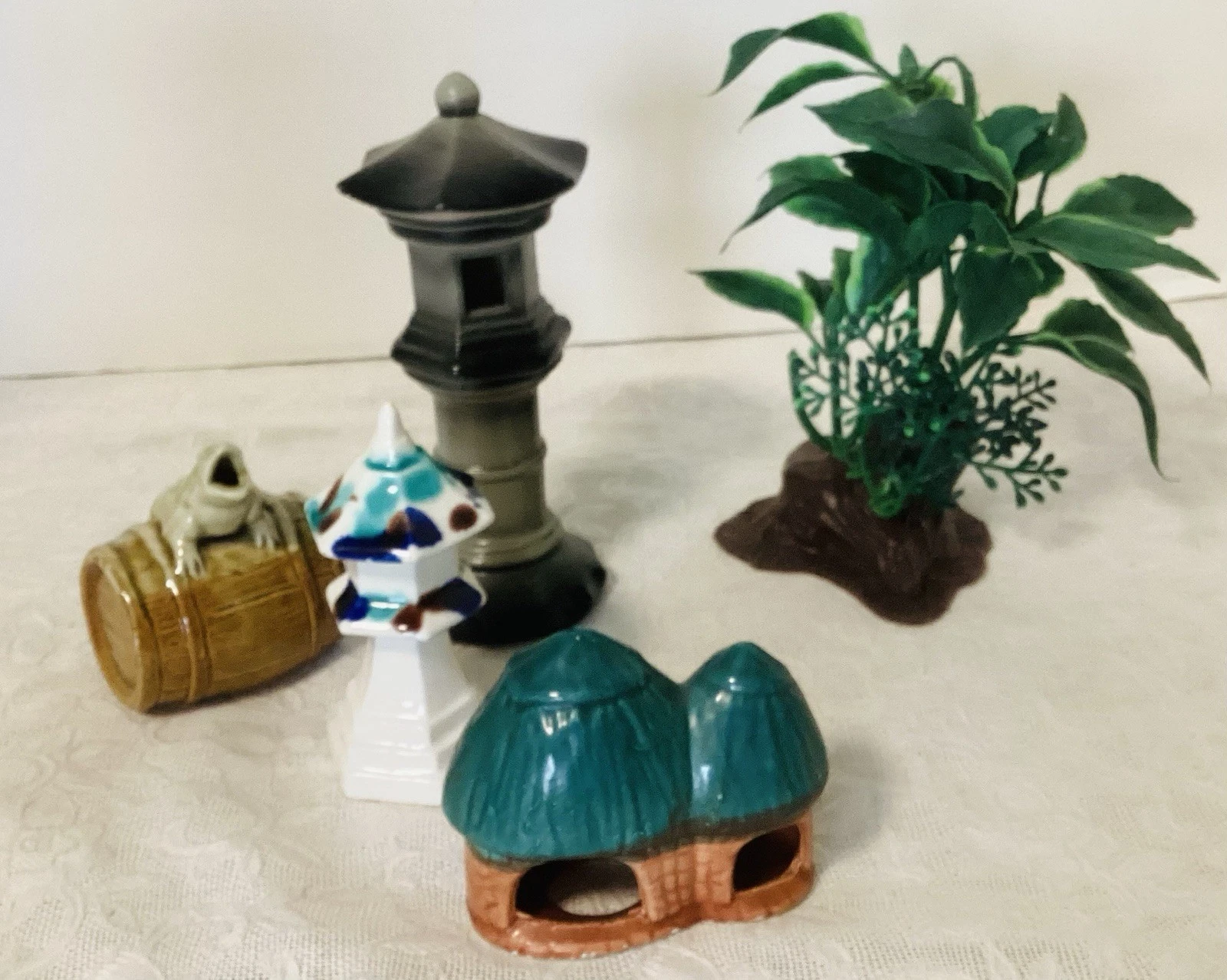 Vintage Aquarium Terrarium Fish Tank Set of 5 Pieces Aquarium Accessories
Opens in a new window or t