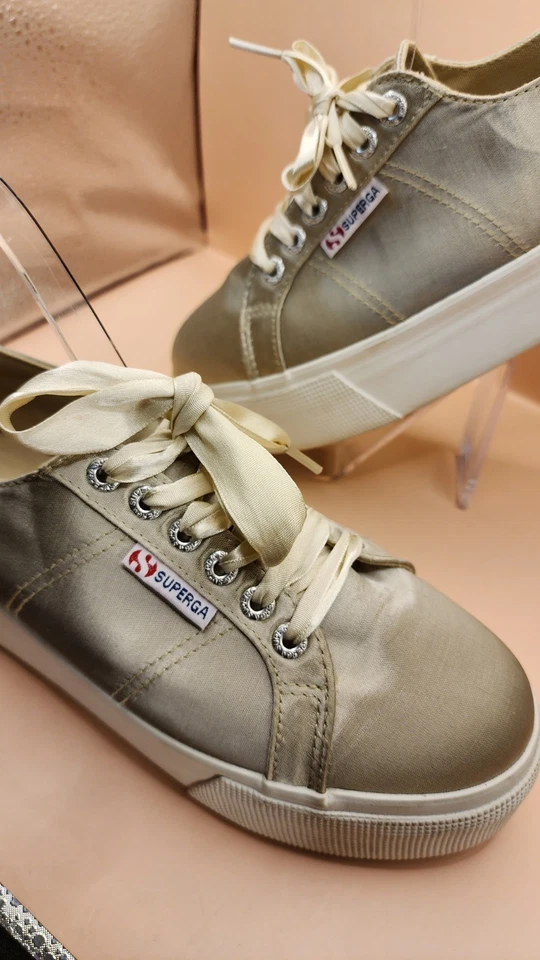 Zapatos Superga Plataforma Plimsoll en Seda Dorado Talla/7, Plataforma Alta Mujer  Foto 2 de 4