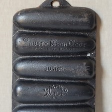 Vintage Cast Iron Cornstick Pan 7-Slot Cornbr...