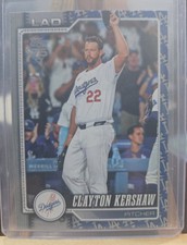 2026 Topps Series 1 #22 Clayton Kershaw Team Border Variation SP Dodgers