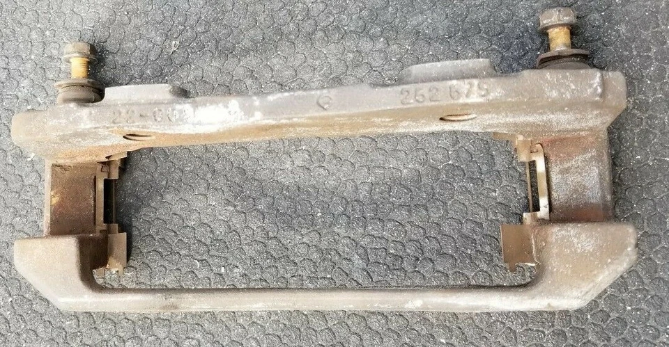 03 - 04 MERCURY MARAUDER Drivers side Caliper Bracket Front 2004 Left Side  - Image 2 of 2