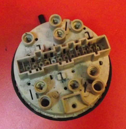 Waschmaschine BENDIX BIW100 Druckschalter