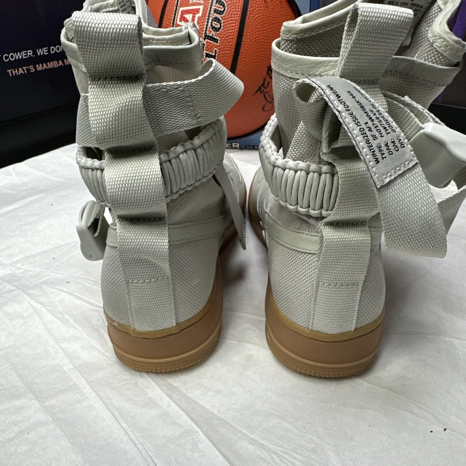 Size 10 - Nike SF Air Force 1 High Light Bone W - Image 3 of 4