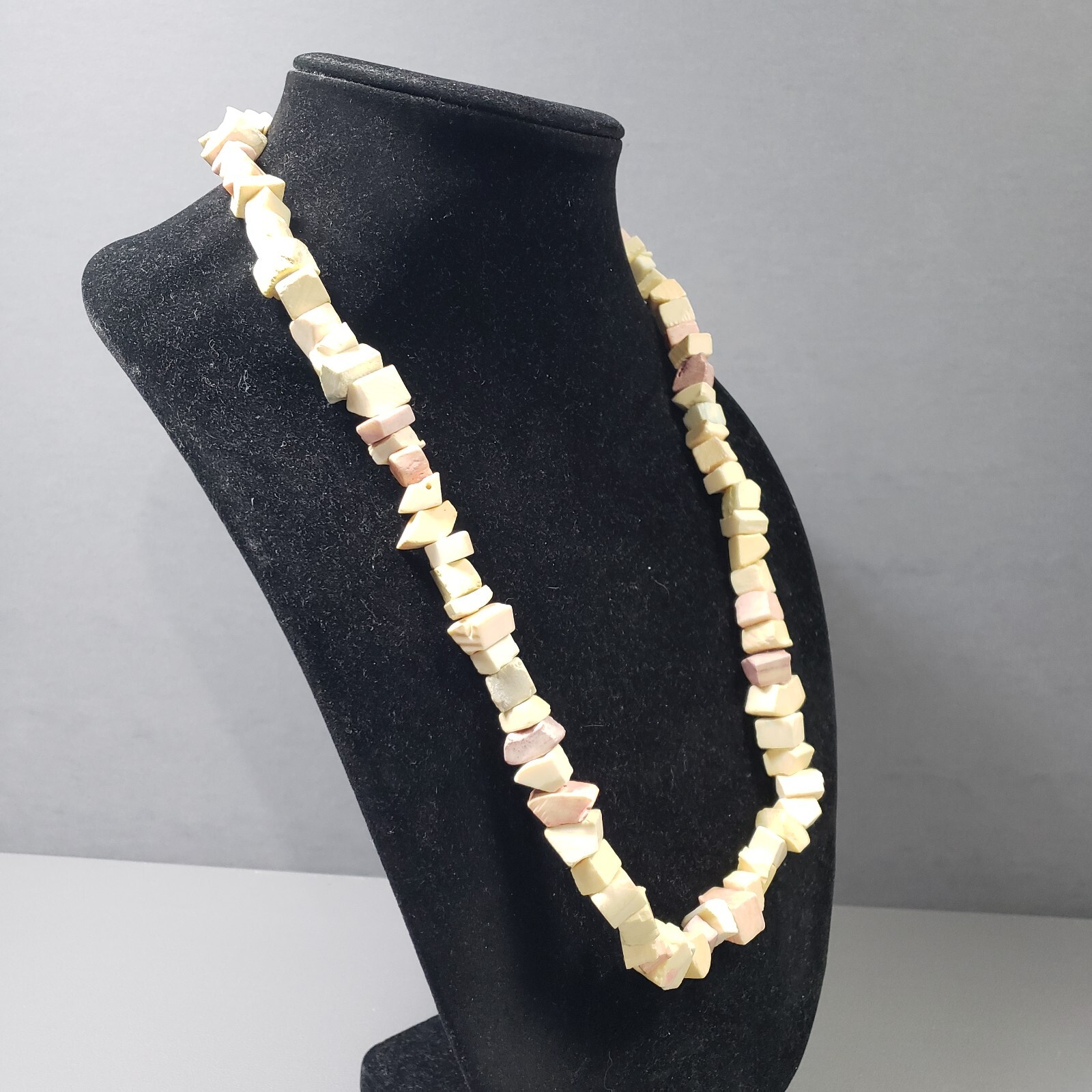 Beaded Shell Necklace Pastel Statement Retro Mid … - image 2