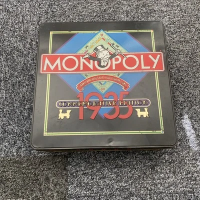 Boîte en étain Monopoly 1935 édition commémorative Parker Brothers 1985 bon état - Photo 1/4