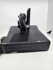 Microsoft Xbox 360 S Console 500GB Model 1439 Bundle works great 👌 Free 📦 