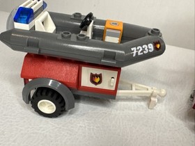 LEGO City 7239 Fire Truck 99% Complete Missing 1 Minifigure Head