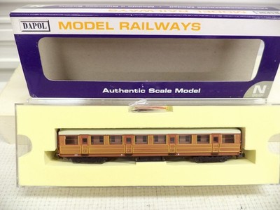 Dapol NC-044D N-Gauge LNER Teak Gresley 1st Class 4151