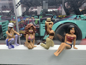 Homies Girls Set Of 4 Multicolor for Diecast/Model Car Display