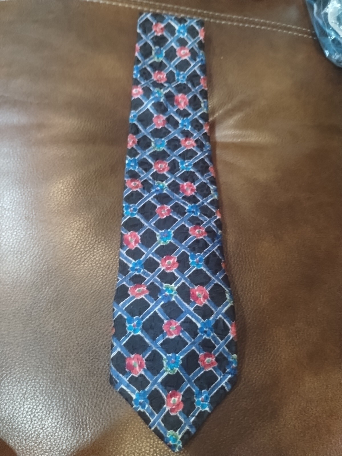 Picture 3 of 8