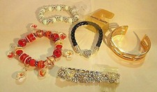 Lot of 5 Women's Or Girl's Beaded Silver Gold Stretch Bracelets  1550 NWOT