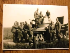 ONE BLACK & WHITE WORLD WAR II PICTURE OF CAPTURED FRENCH TANK (22)