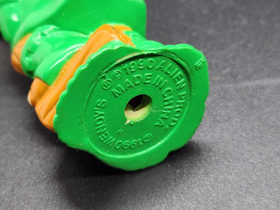 Figura de plástico ALF Robin Hood de colección 1990 Wendy's Alien Productions juguete de 3" Foto 4 de 4