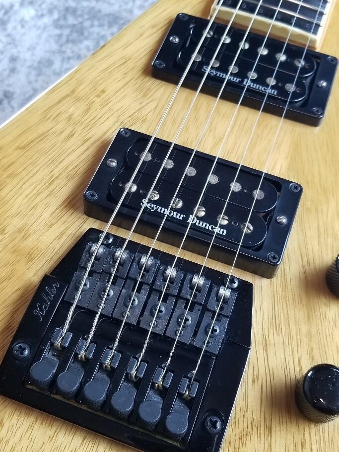 Jackson KV1 Korina Dave Mustaine Signature Natural USA King V Guitar