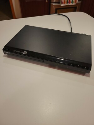 Sony CD DVD Player Dobly Digital Model DVP SR200P.  No Remote