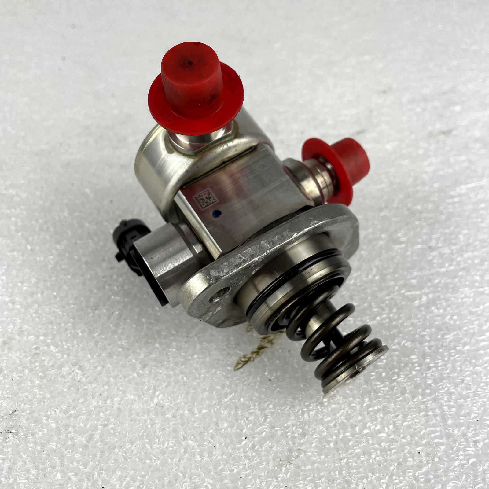 Ferrari 488 GTB Spider Fuel Injection Pump P/N 330624 OEM used